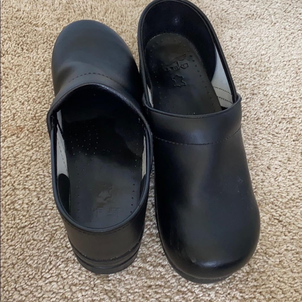 Black leather dansko